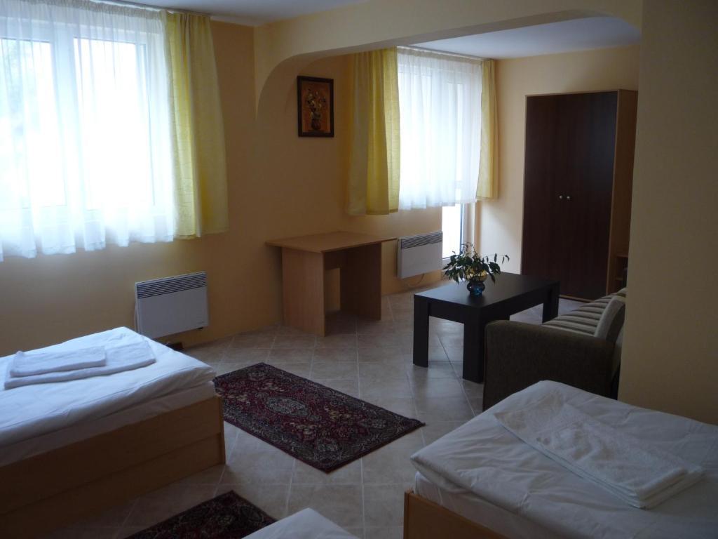 Hostel Sylvia София Номер фото
