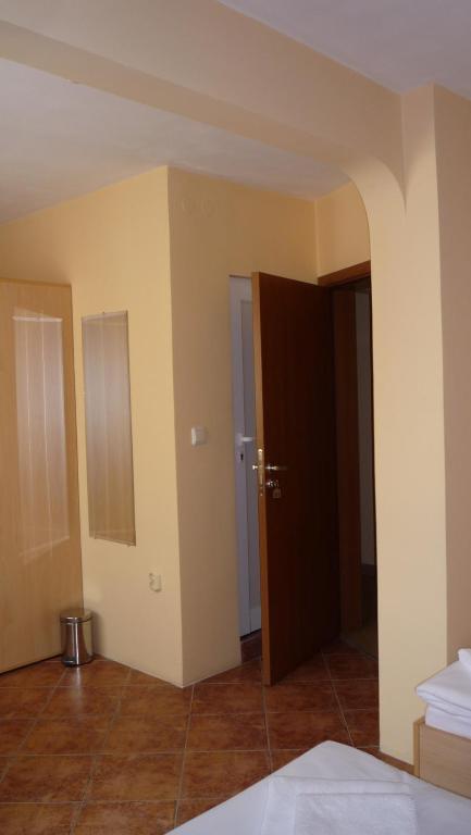 Hostel Sylvia София Экстерьер фото