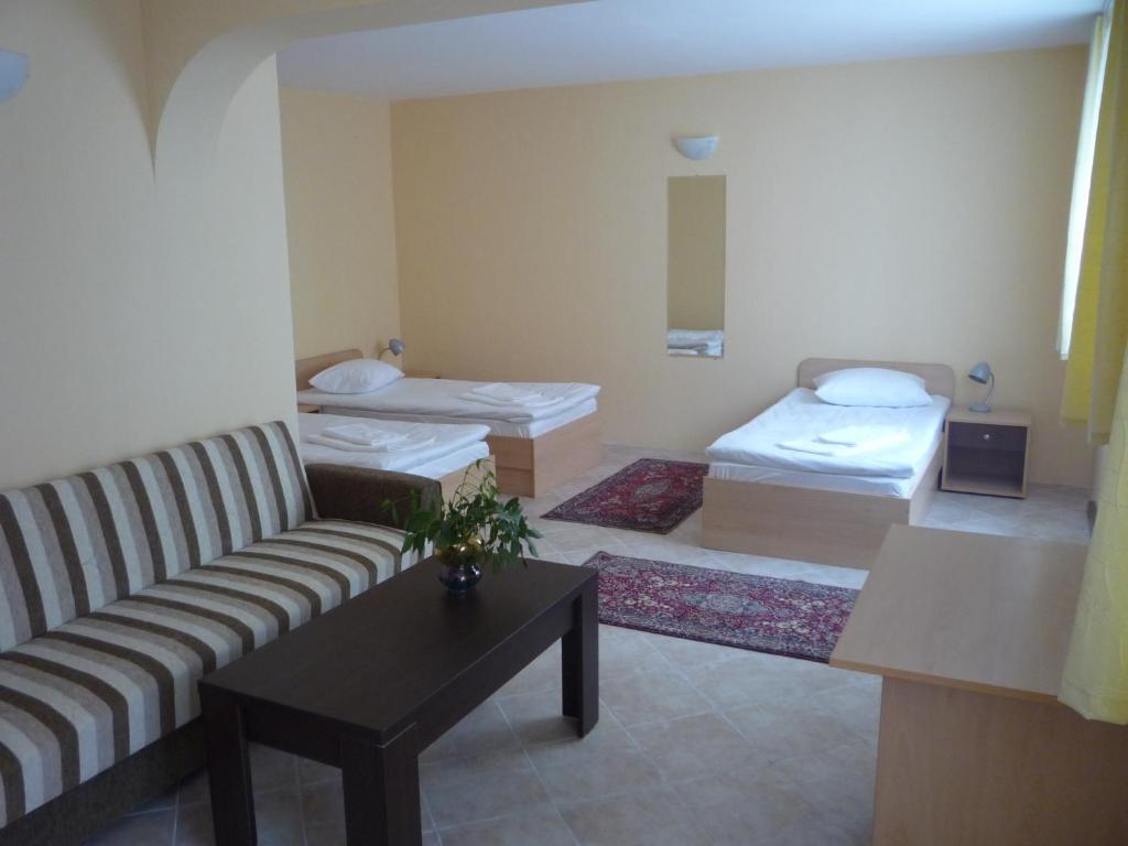 Hostel Sylvia София Экстерьер фото